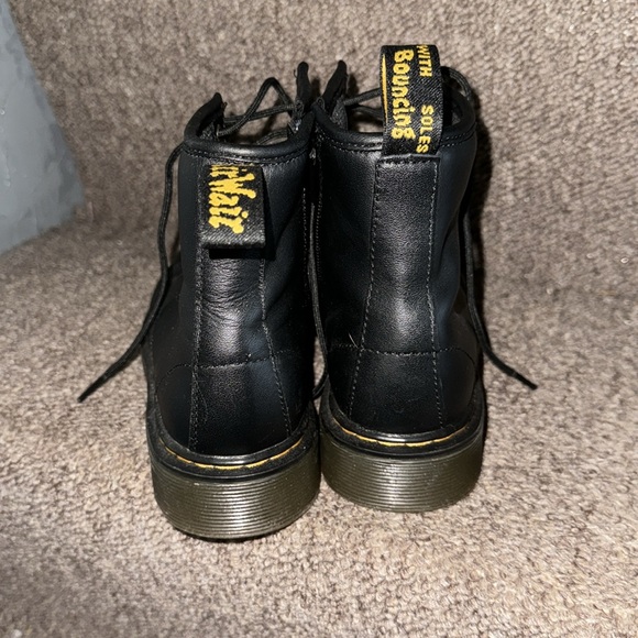 Doc Martens - Picture 2 of 5
